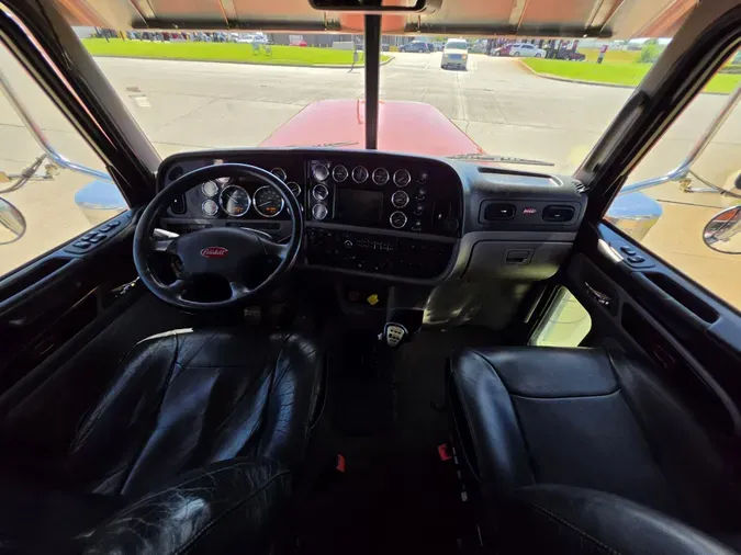 2016 Peterbilt 389