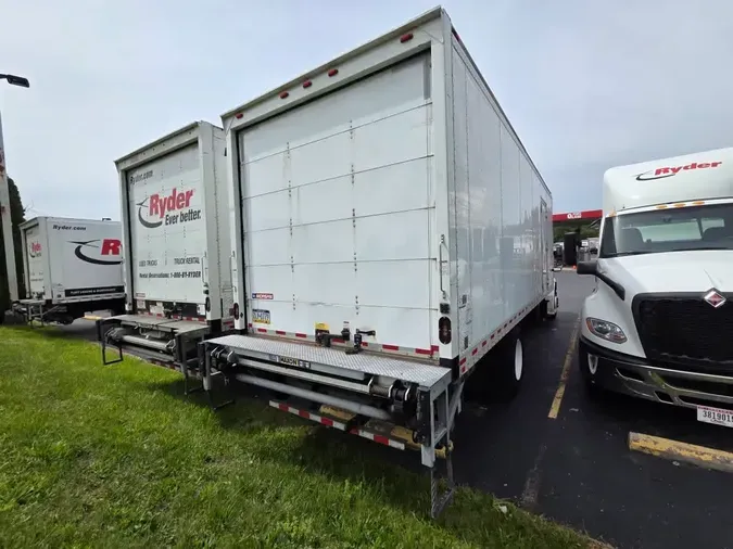 2018 FREIGHTLINER M2 106