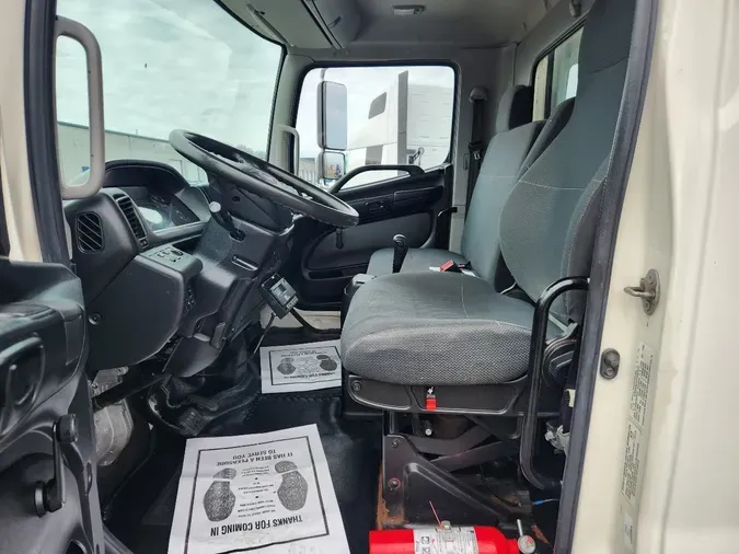 2015 HINO 338 Reefer