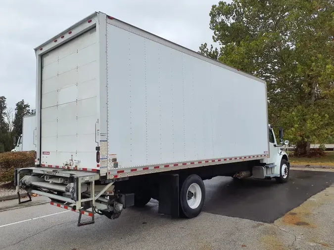 2018 FREIGHTLINER M2 106
