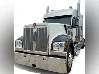 2023 Kenworth W990
