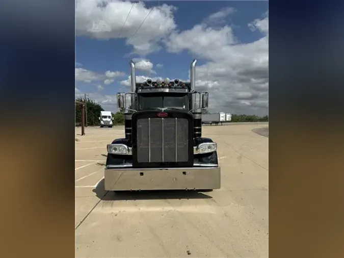 2021 PETERBILT 389