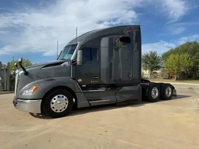 2023 Kenworth T680