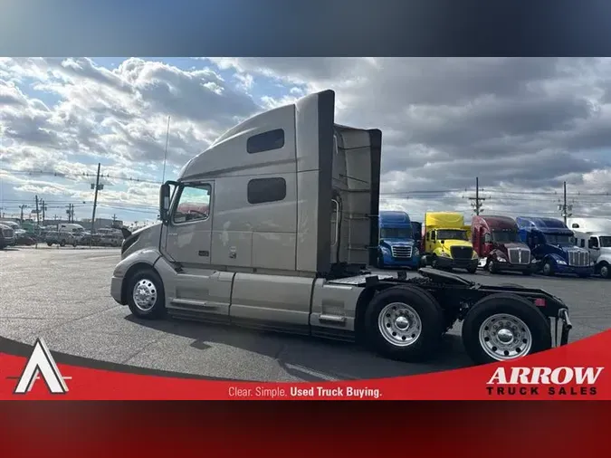 2022 VOLVO VNL760