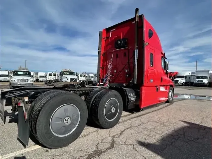 2019 FREIGHTLINER/MERCEDES CASCADIA 125