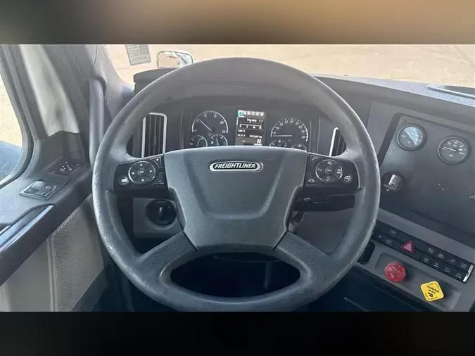 2019 FREIGHTLINER CA126