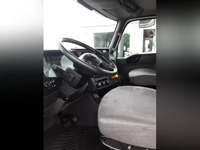2020 NAVISTAR INTERNATIONAL LT625 DAYCAB T/A