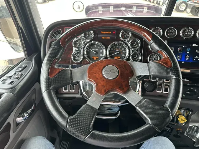 2021 Peterbilt 389