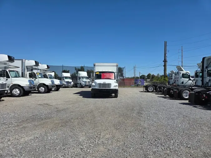 2019 FREIGHTLINER/MERCEDES M2 1065f81e9399523a9f328a9c45101cce65b