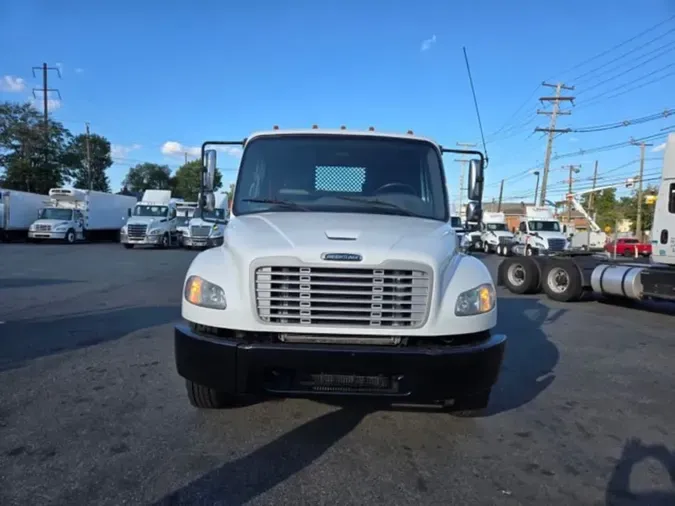 2015 FREIGHTLINER/MERCEDES M2 106