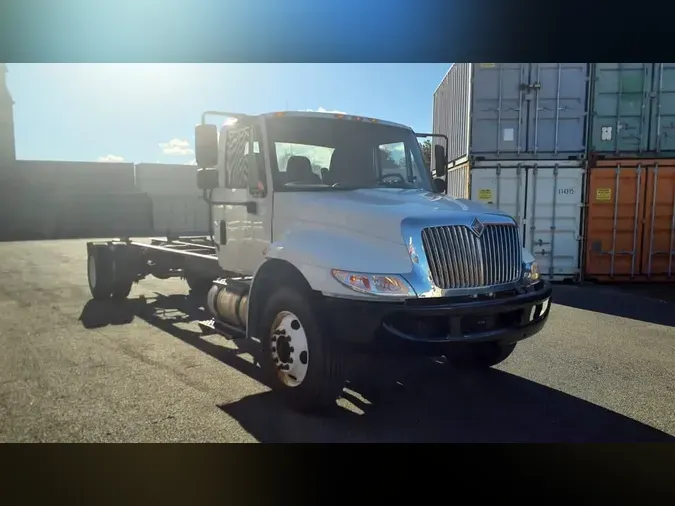 2019 NAVISTAR INTERNATIONAL 4300