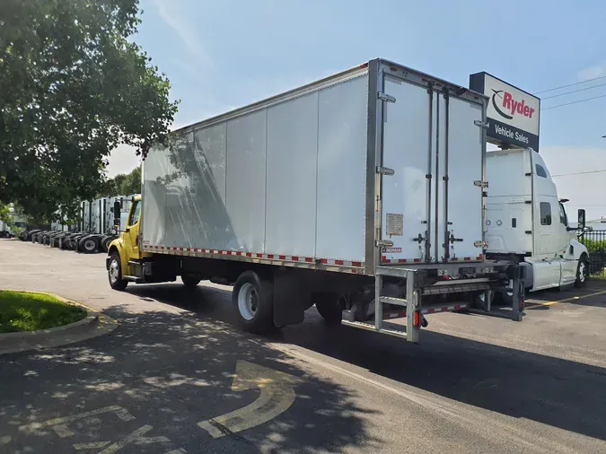 2016 FREIGHTLINER/MERCEDES M2 106