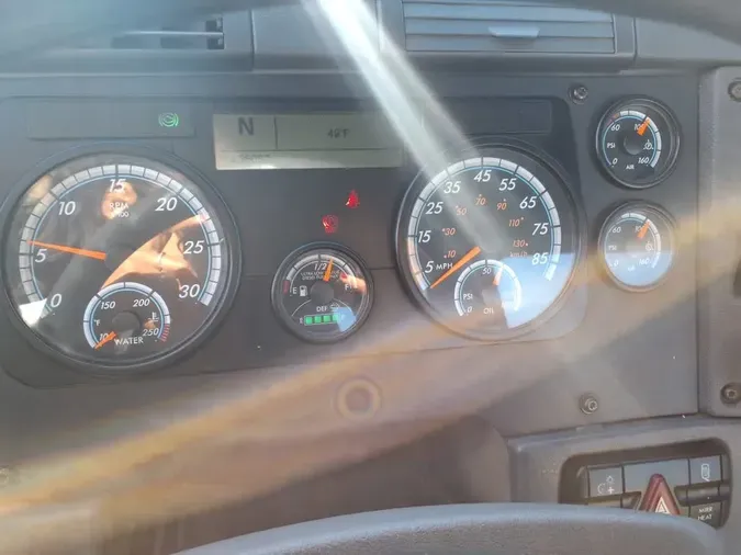 2017 FREIGHTLINER/MERCEDES CASCADIA 125