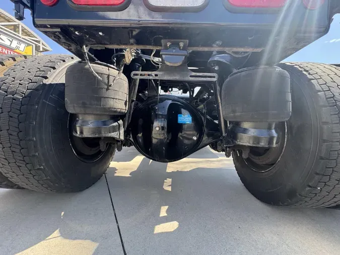 2018 Peterbilt 337