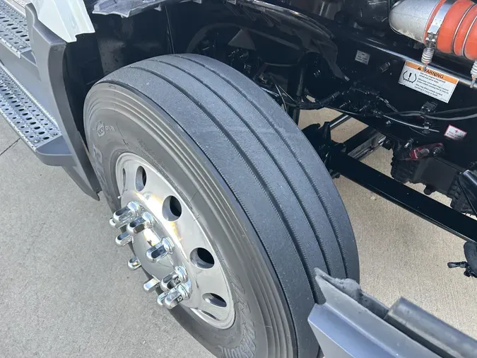 2023 Freightliner Cascadia5f89017e3b32b8c5c29a555fd55a2a05