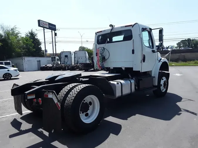 2016 FREIGHTLINER/MERCEDES M2 106