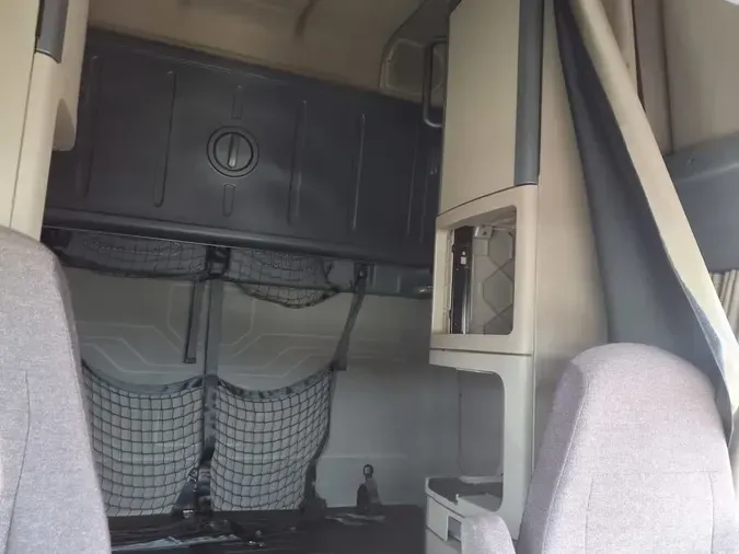 2019 FREIGHTLINER/MERCEDES CASCADIA 125
