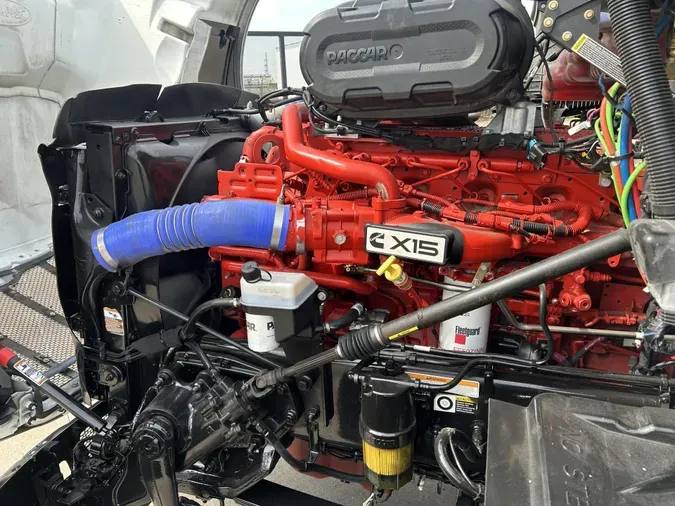 2023 Peterbilt 579