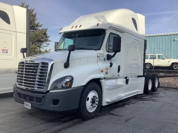 2018 FREIGHTLINER X12564ST