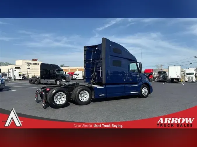 2022 VOLVO VNL760