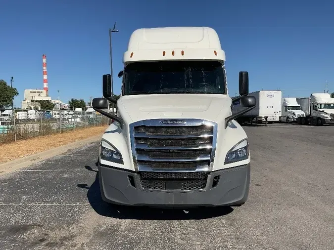 2019 Freightliner T12664ST