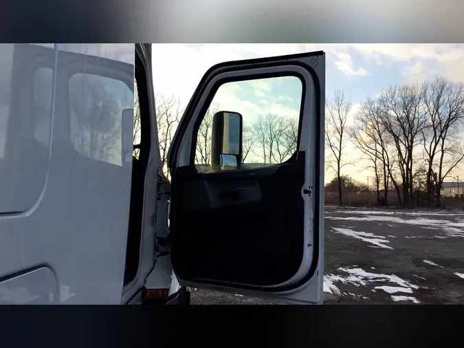 2022 Freightliner Cascadia 126