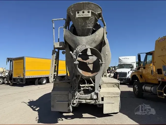 2003 MACK GRANITE CV713