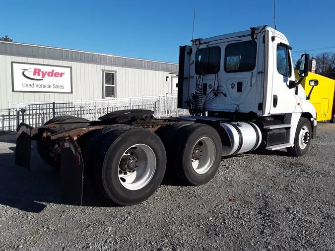 2017 FREIGHTLINER/MERCEDES CASCADIA 125