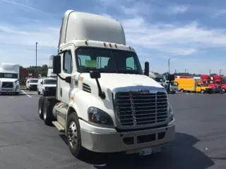 2017 FREIGHTLINER X11364ST