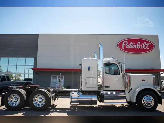 2026 PETERBILT 589