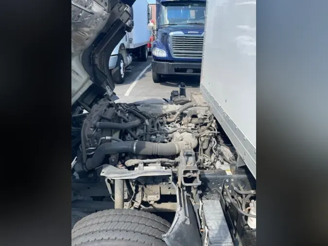 2020 ISUZU NPR
