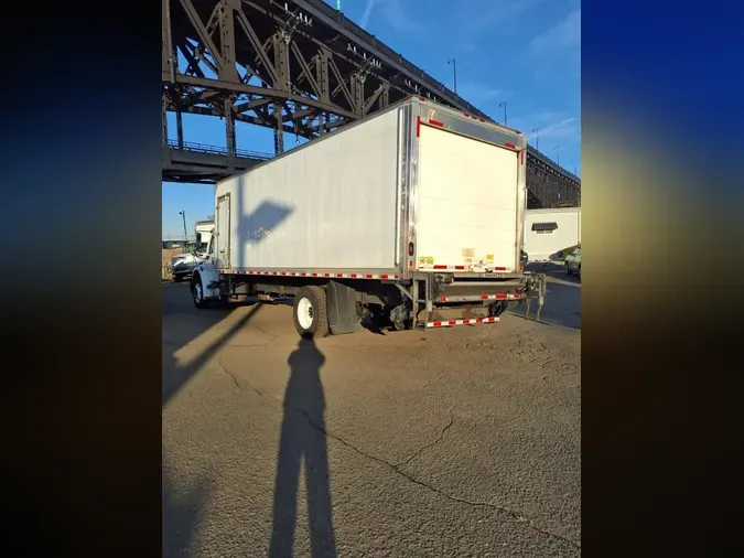 2019 FREIGHTLINER/MERCEDES M2 106