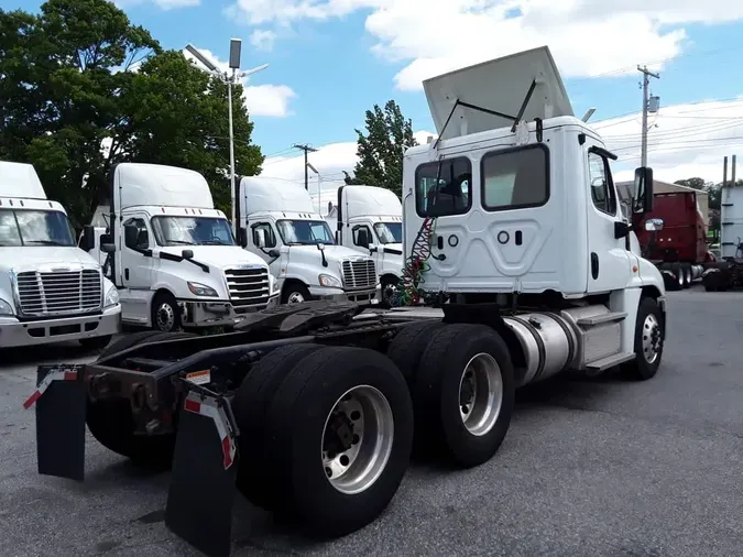 2019 FREIGHTLINER CASCADIA 125