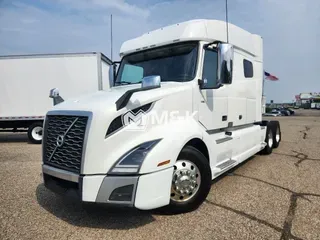 2019 VOLVO VNL64T740