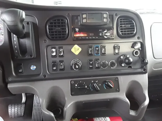 2020 FREIGHTLINER/MERCEDES M2 1065fa56b6411018efea0f9607c2196ee7e