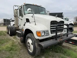 2007 MACK GRANITE CV713