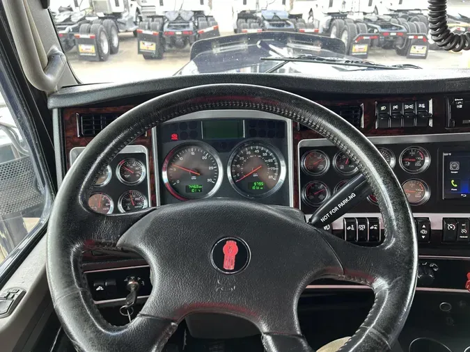 2016 Kenworth W900