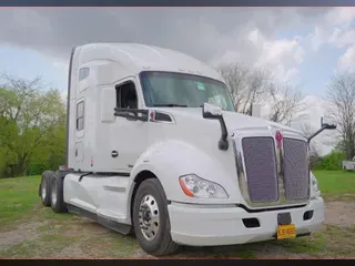 2022 KENWORTH T680