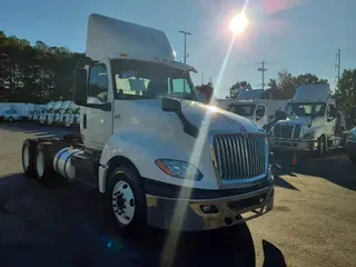 2018 NAVISTAR INTERNATIONAL LT625 DAYCAB T/A