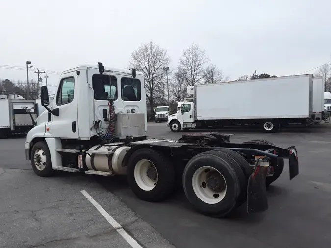 2016 FREIGHTLINER/MERCEDES CASCADIA 125