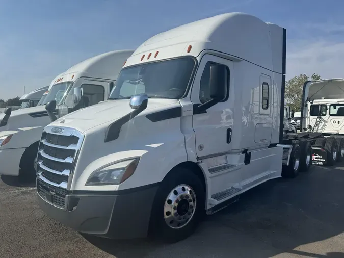 2020 Freightliner Cascadia5fac7c5b3382e64cc3361014561b7185