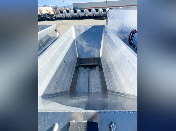 2025 TRAVIS WAVE5faf4811d4f4f30f117038f473145fda