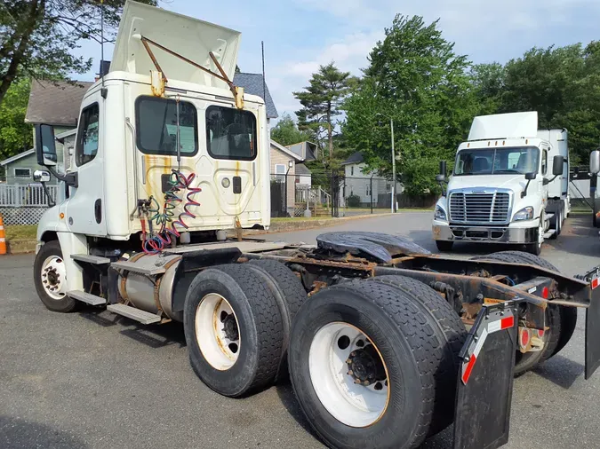 2017 FREIGHTLINER/MERCEDES CASCADIA 125