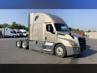 2022 Freightliner Cascadia 126
