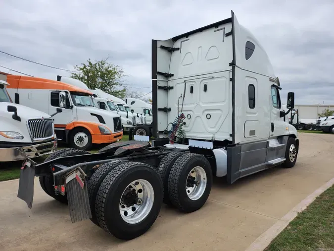 2018 FREIGHTLINER/MERCEDES CASCADIA 125