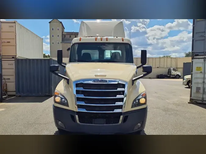 2020 FREIGHTLINER/MERCEDES NEW CASCADIA PX126645fb8455956ad5a9d5f7a7a066410c219