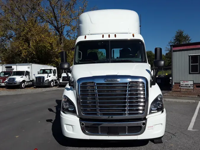 2018 FREIGHTLINER/MERCEDES CASCADIA 113