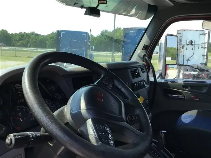 2017 PETERBILT 579