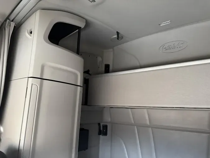 2021 Peterbilt 579