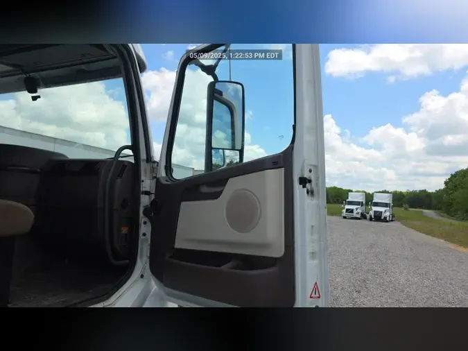 2018 Volvo VNL 740